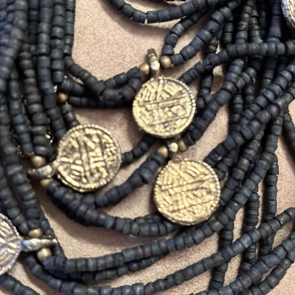 Beautiful artist made beaded necklace - Image 5