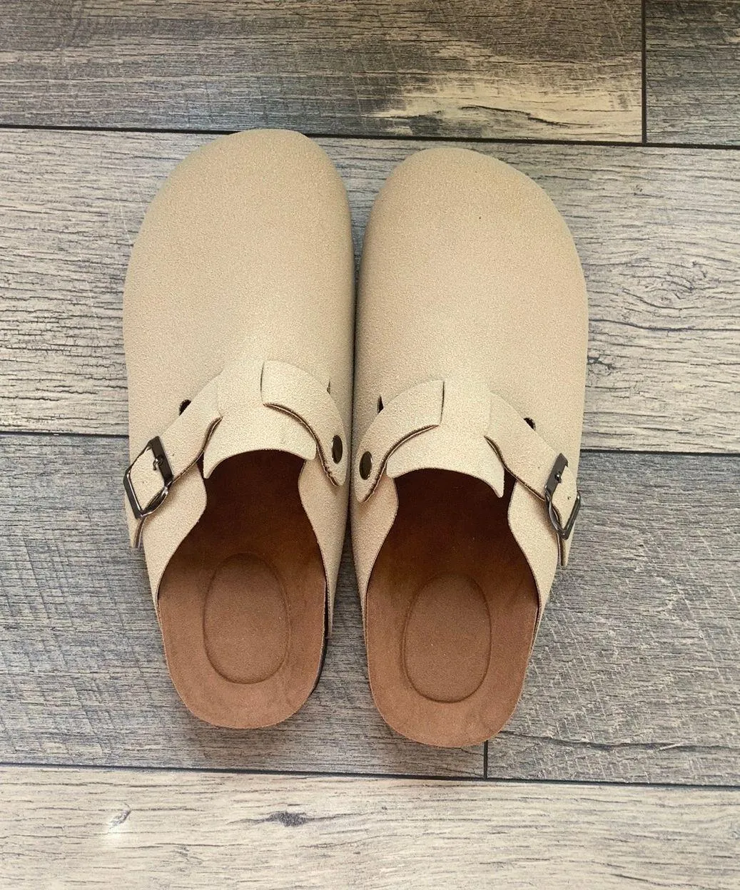 NWT Tan Clogs Size 10 - Image 4