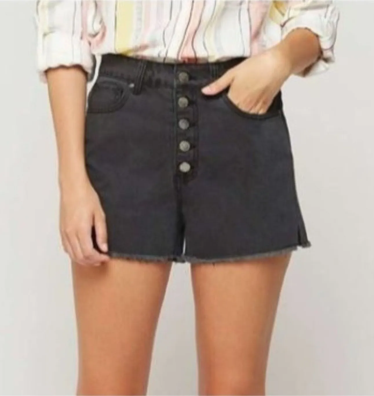 Velvet Heart · Seze 25 · Betsy Shorts · Button Fly High Rise · Black Wash - Image 1