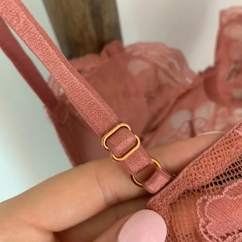 Delicate and soft lace peach pink Victoria’s Secret Slip Dress / Size XS - Image 9