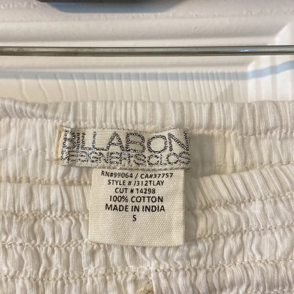 Billabong Women’s Pants size S brand new perfect for beach see inseam 32” - Image 3
