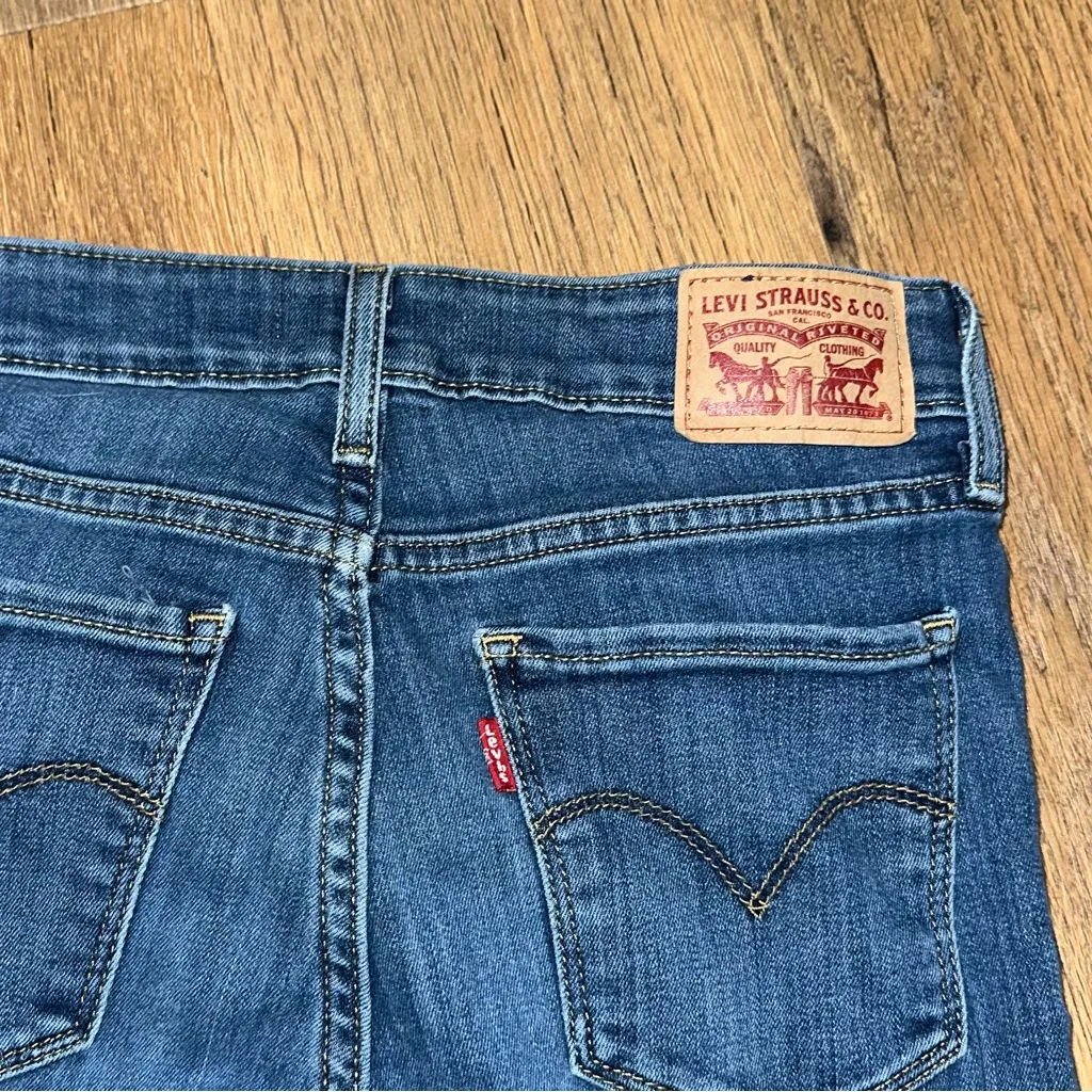 Levi's Levi’s bundle small tee and vintage jeans - Image 7