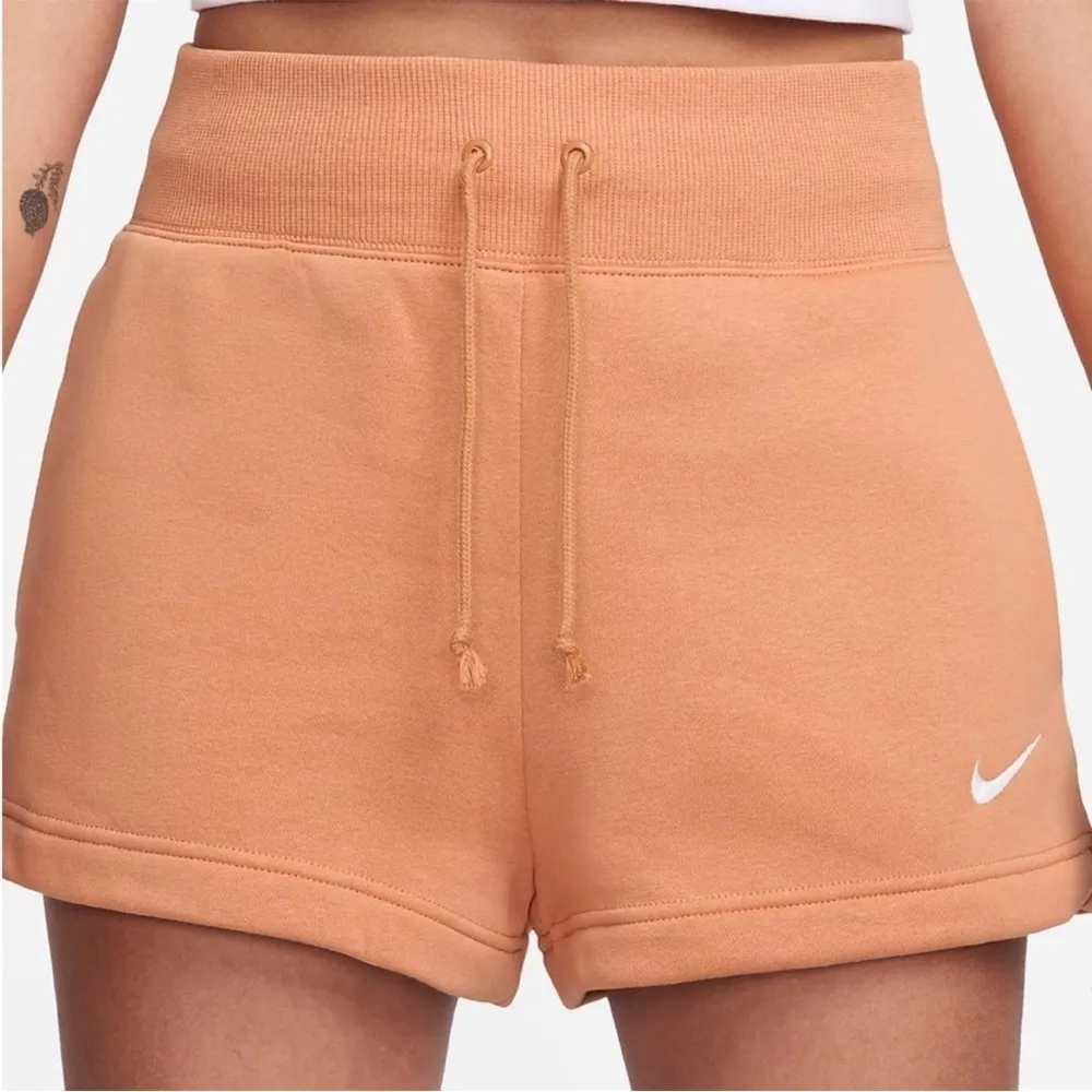 Nike Shorts Womens 1X Plus Size Sportswear Green Phoenix Fleece High-Waist Loose - Image 2