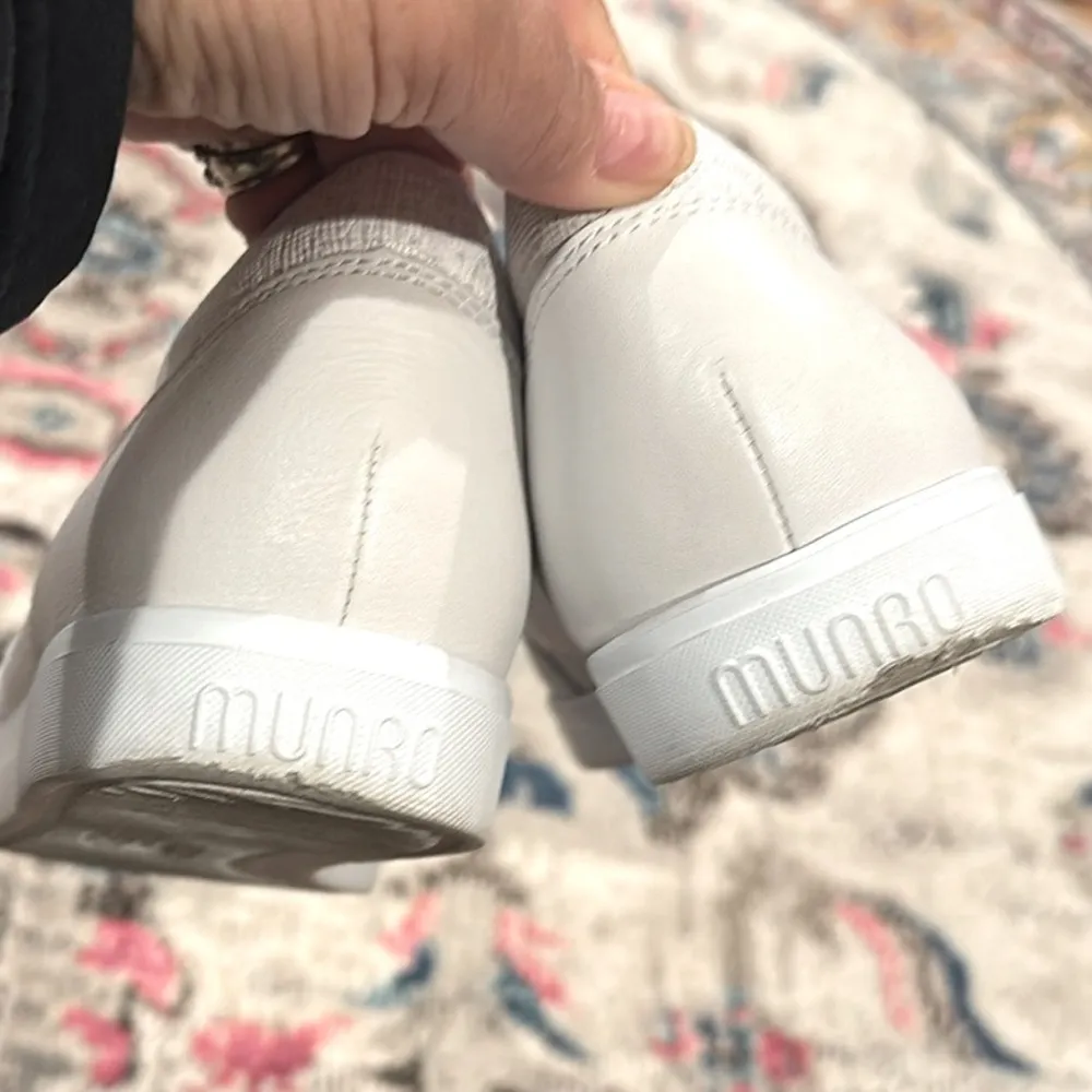 Munro Gabbie Leather White Grey Gabbie Zipper detail Sneaker 9.5 - Image 6