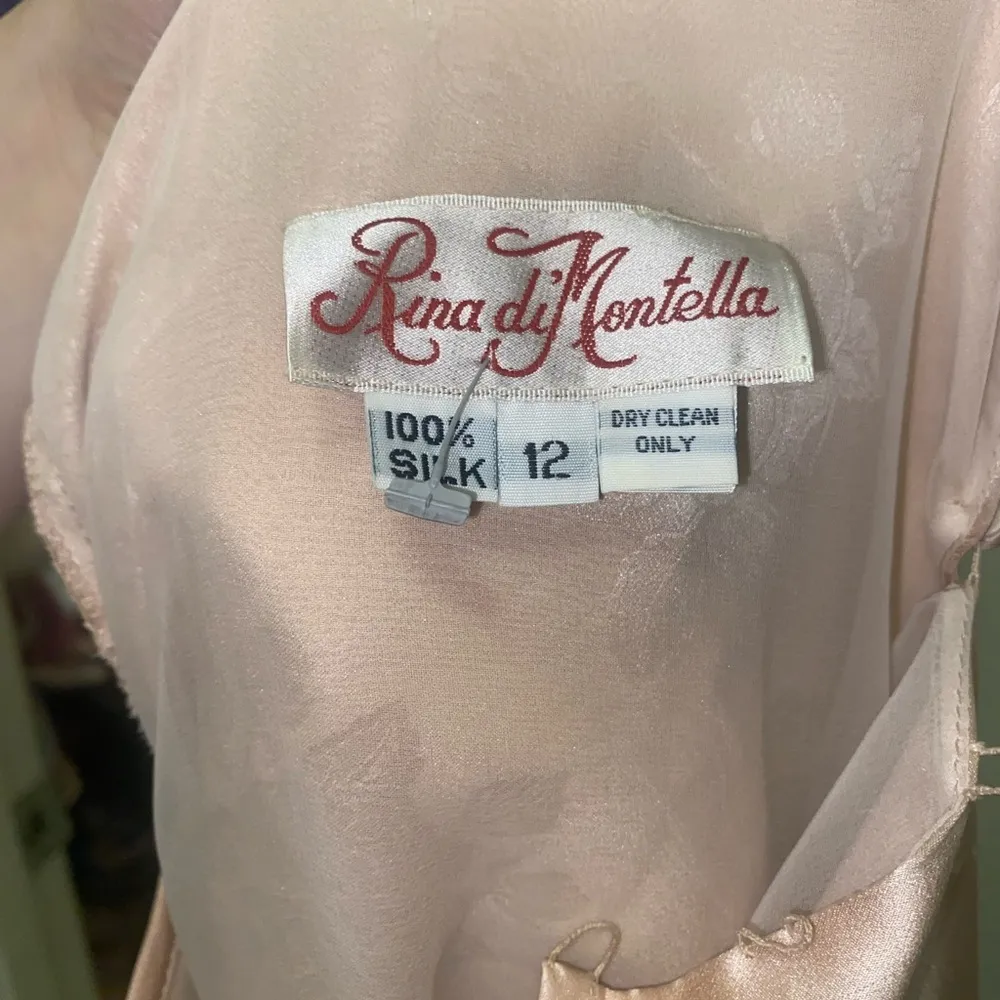 Rina di Montella Silk Women’s Blouse Size XL Rose Gold Floral Print Jeweled Pink - Image 6