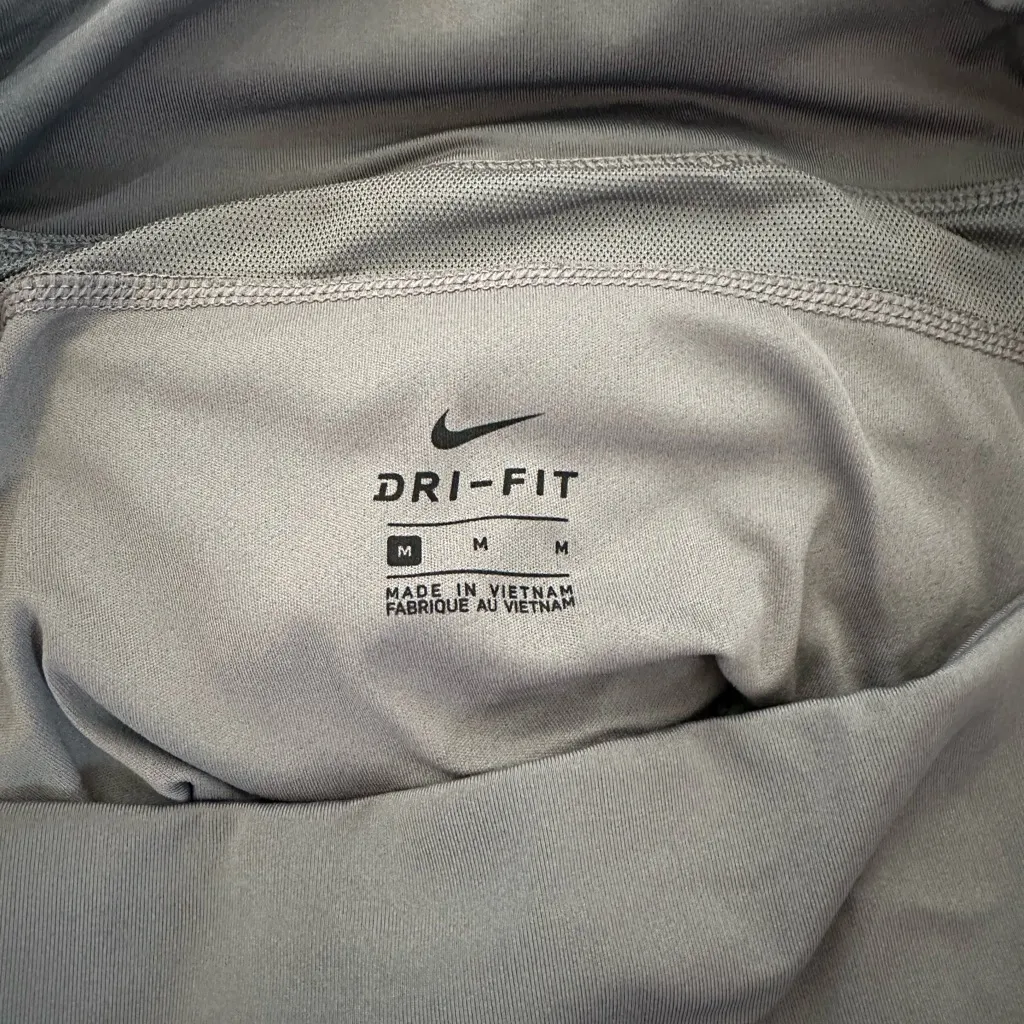 Nike running grey shorts size M - Image 3