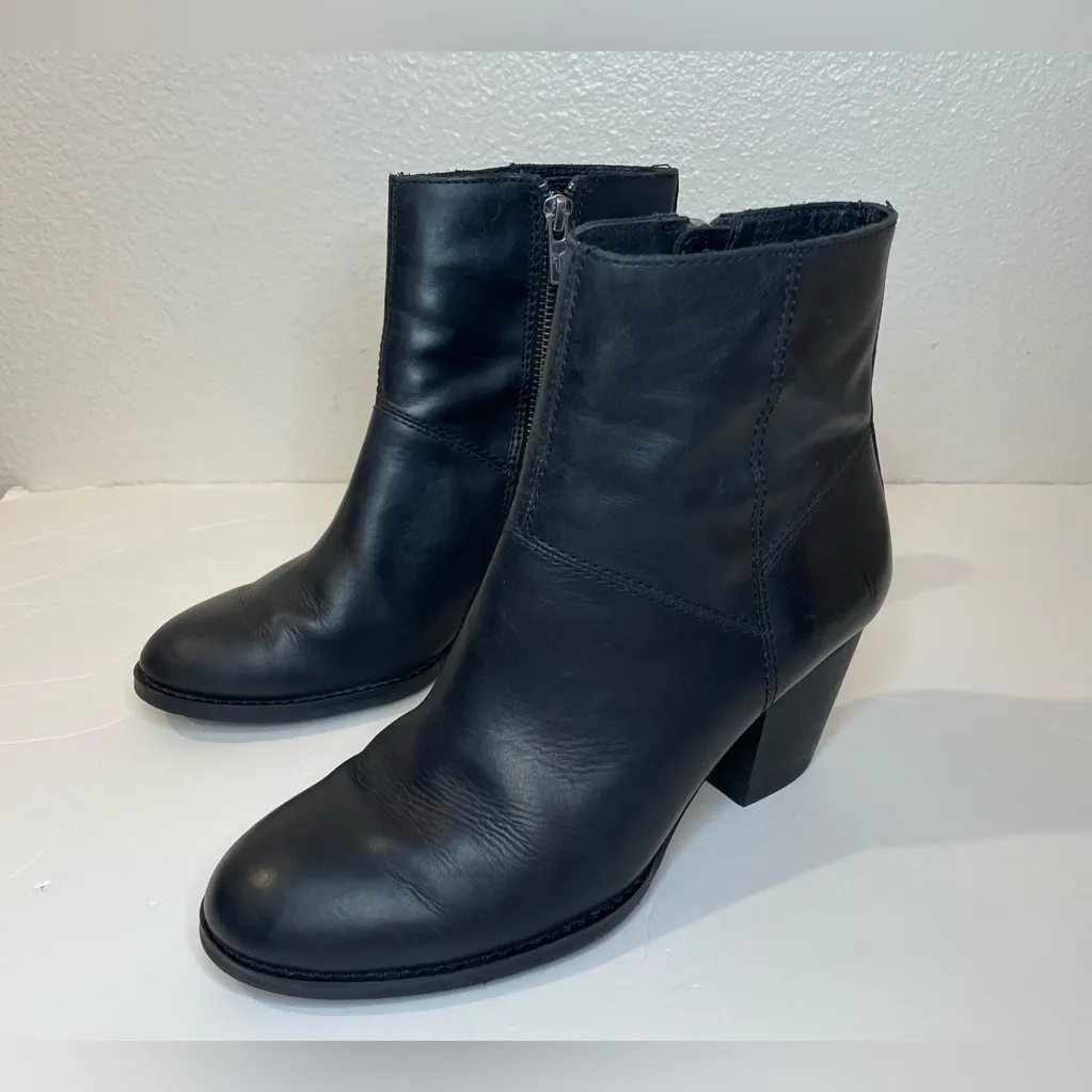 Frye Women’s Megan Black Leather Ankle Booties Size 7 M - Image 13