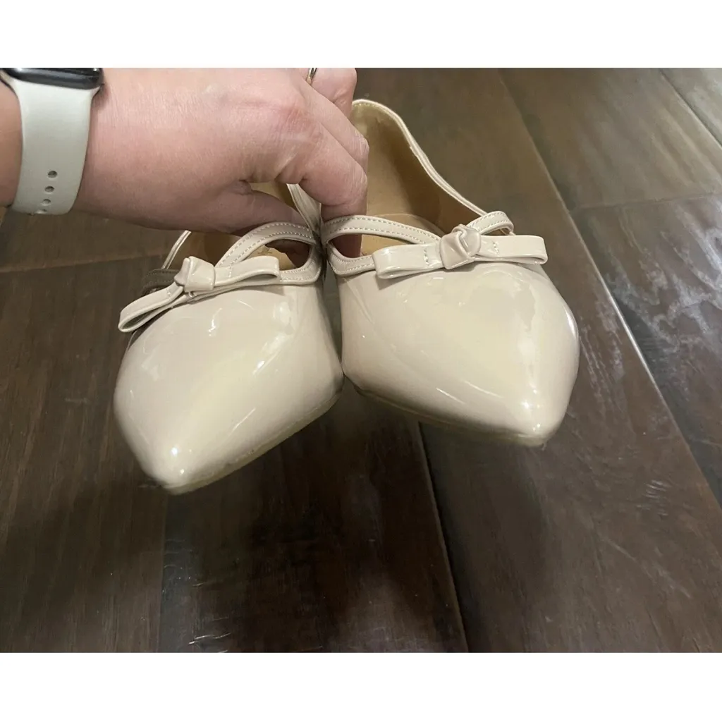 Comfortview Women's The Declan Slip-On Pump in Beige Size 12W - Image 6