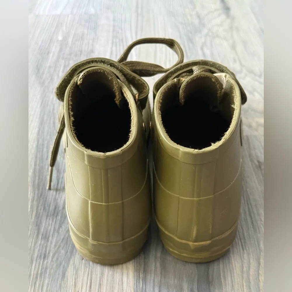 Women’s London Fog Buckie Low Rain Boots - Olive Size 7 - Image 3