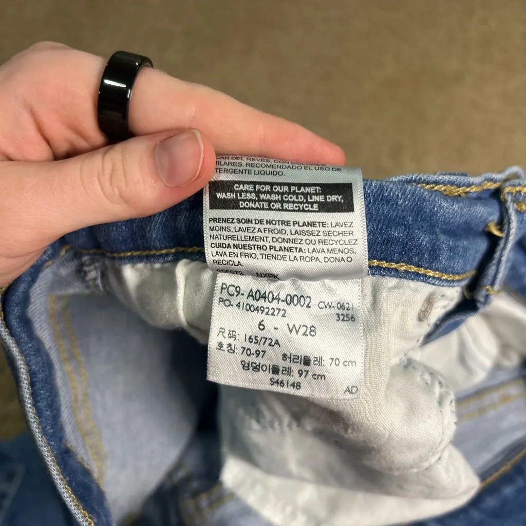 Signature by Levi Strauss Heritage High Rise Straight Distressed Jeans 6/W28 - Image 8