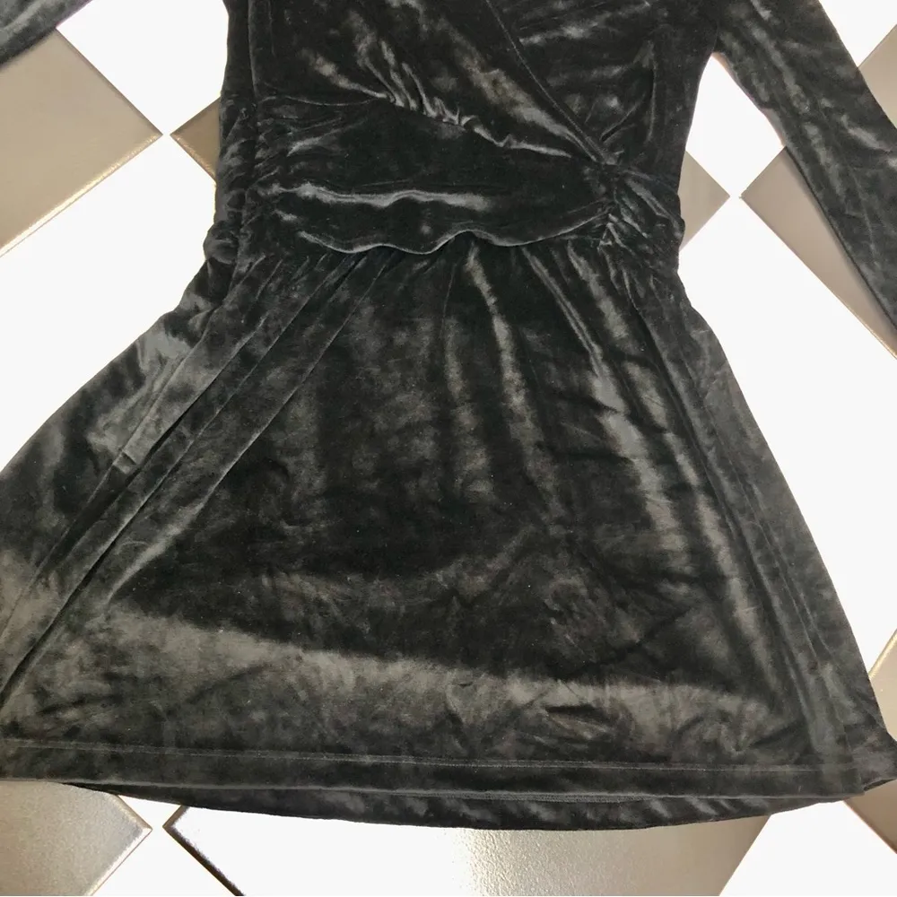 NWT  Velvet Mini Dress Puffy Sleeves Bodycon Draped Long Sleeve 6 - Image 3