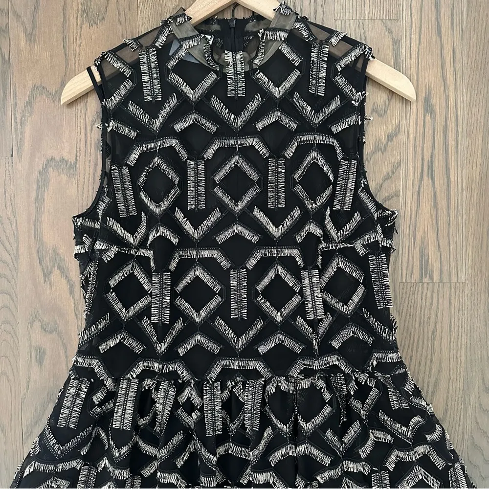 Akris Punto Metallic Embroidery Sleeveless Mock Neck Midi Dress Black / Gold 8 - Image 4