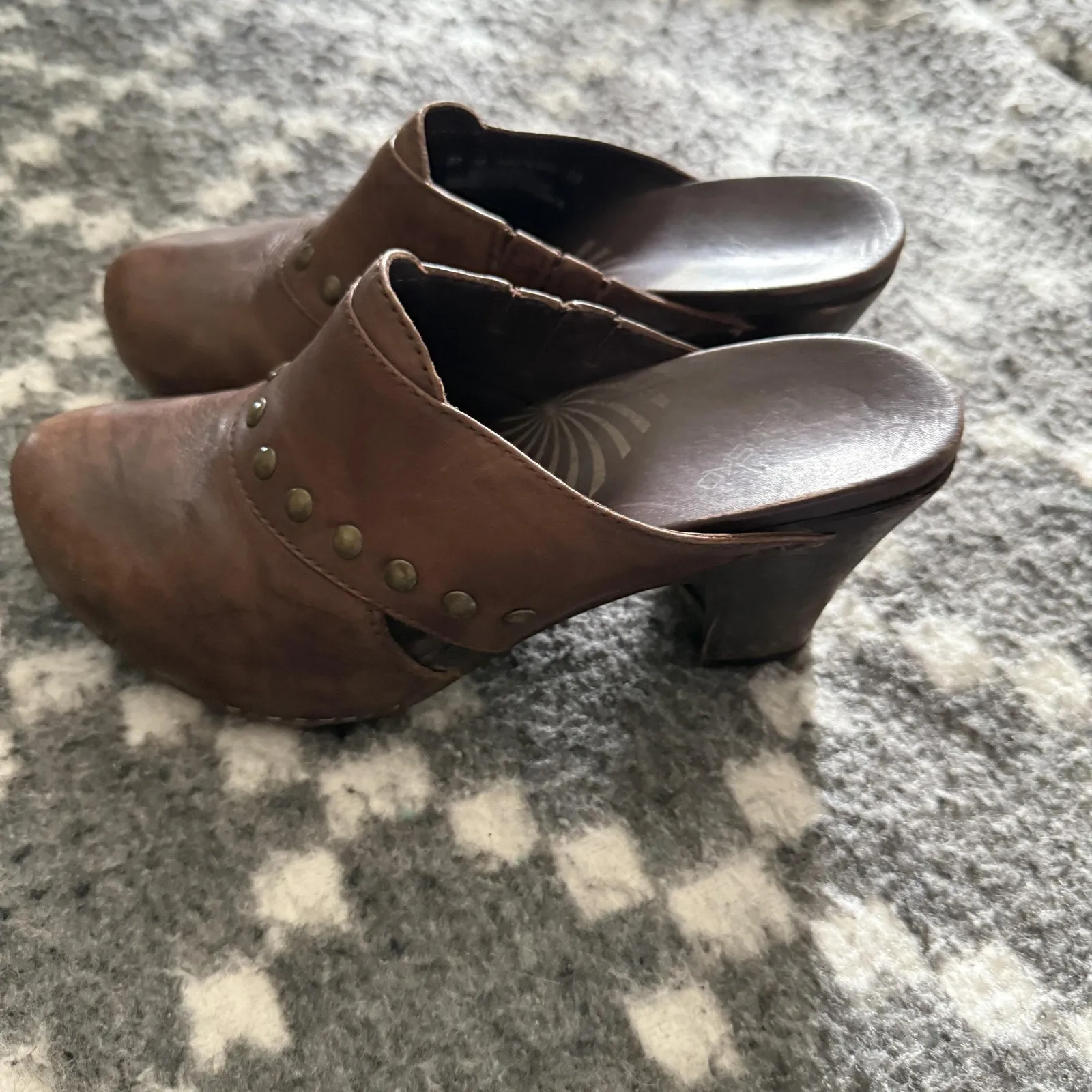 Dansko Shoes Womens Size 7.5 Brown Leather‎ Studded Clogs Slip On Heels Comfort - Image 6