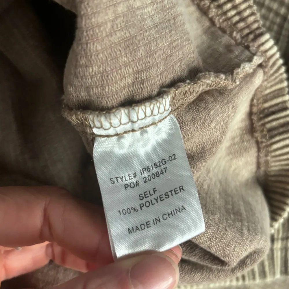 Bibi Oversized Corduroy Shacket – Women’s Small Tan - Image 4