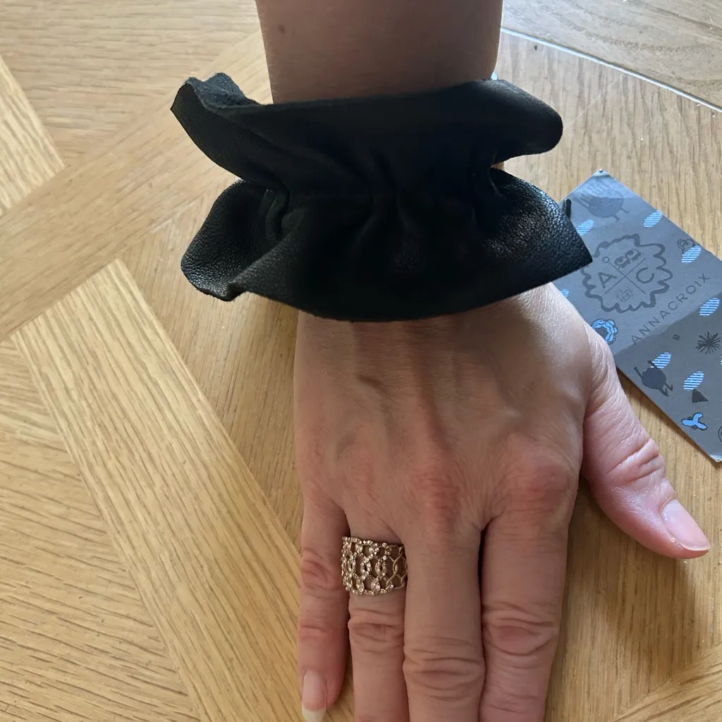 NWT Genuine Leather Black Frill Leopard Buckle Bracelet Gold - Image 2