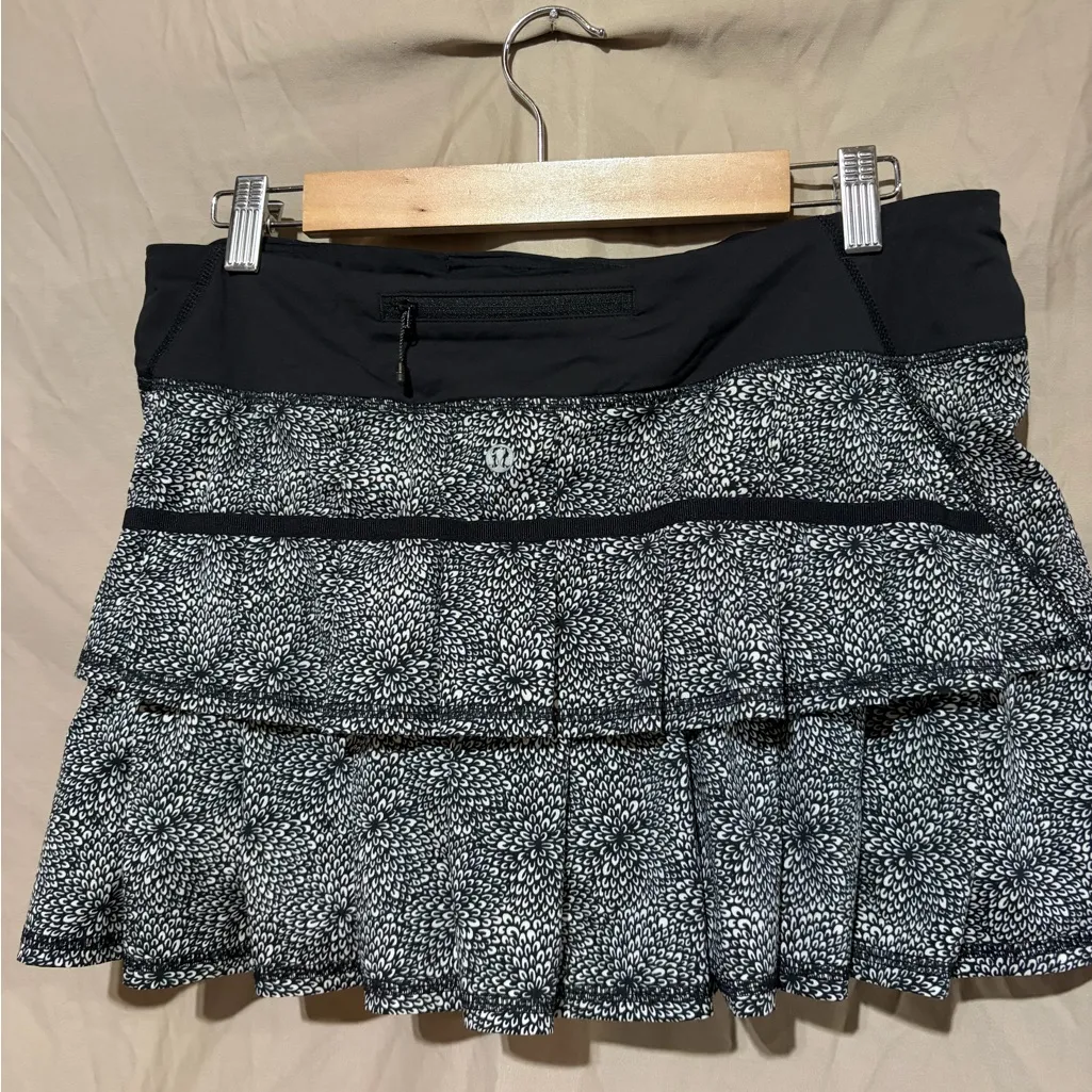 Lululemon skirt - Image 3