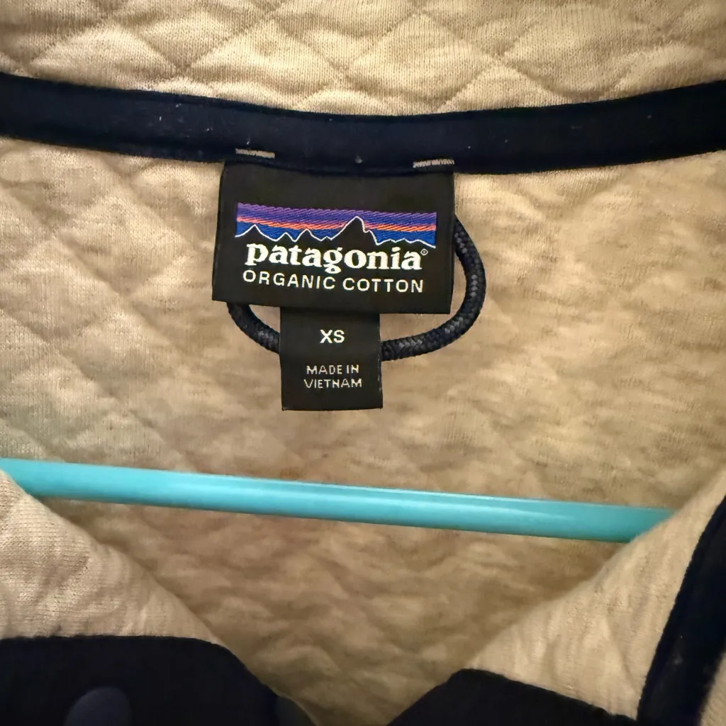 Patagonia Organic Cotton Cream Pullover - Image 4