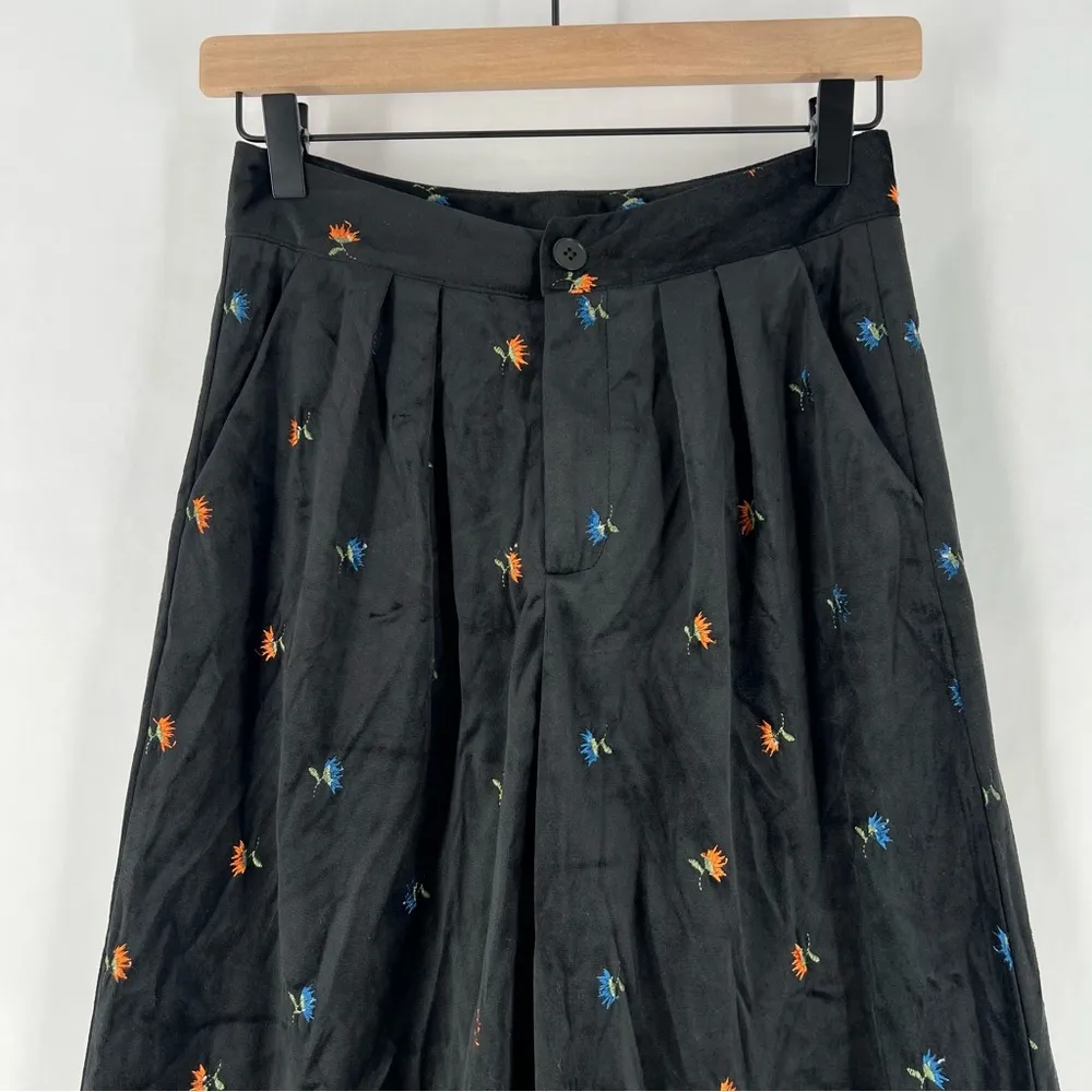 Black Plush Velvet Floral‎ Embroidered Pleated Front High Rise Wide Leg Pants - Image 3