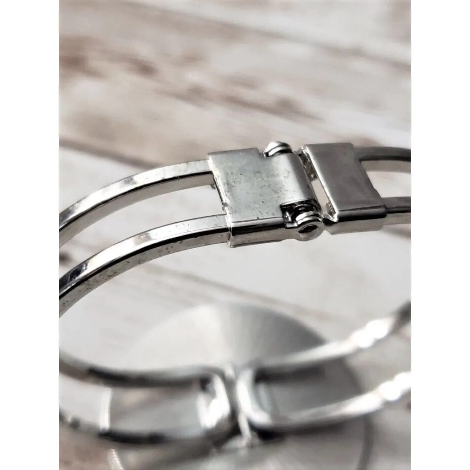 Detroit Hinged Bracelet / Bangle Silver Tone - Image 4