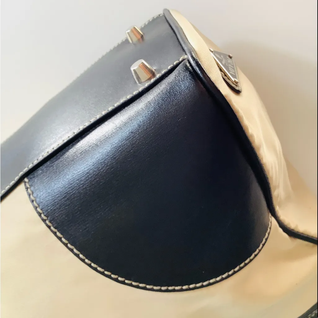 Elegant PRADA nylon tote bag 🌷🌷🌷 - Image 11