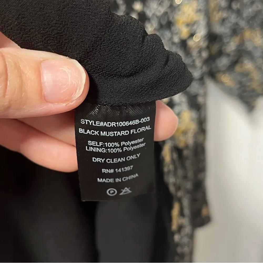 Astr The  Label Black mustard floral Long sleeve tiered dress size medium - Image 7