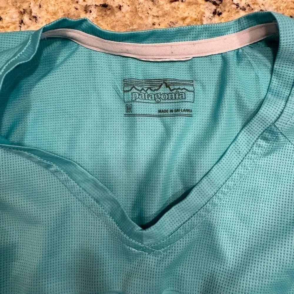 Women's Patagonia Shirt Blue Size Medium - Image 2