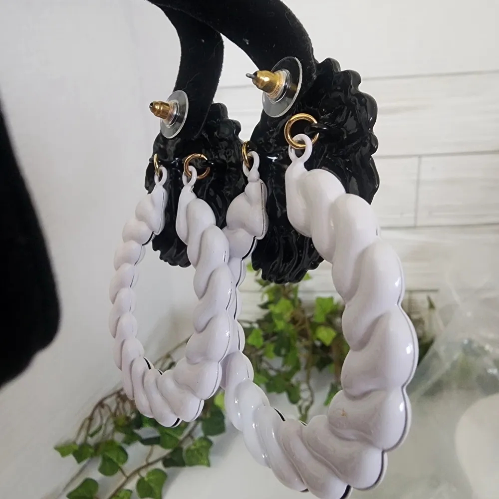 Big Bold Lion Doorknocker Black and White Statement Earrings - Image 7