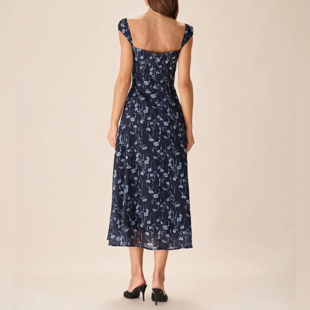 Rihoas Navy Floral Sweetheart Neck Midi Dress Blue - Image 4