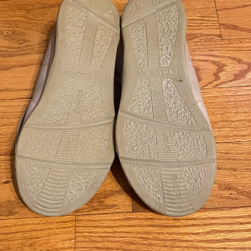 Womens Gray New Balance 901 Encap Leather Walking Shoes‎ Womens Size 9.5 Wide - Image 4