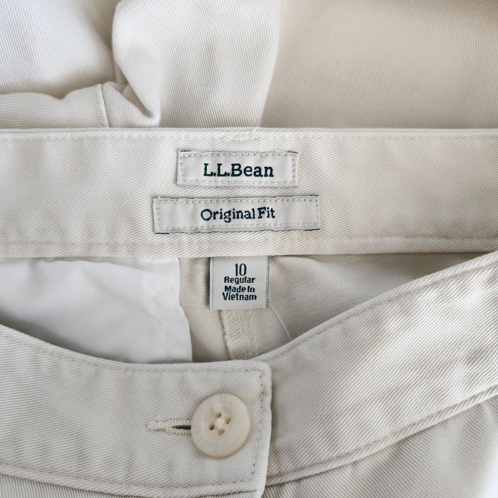 Vintage 90s L.L. Bean Beige Khaki High Rise Original Fit Roomy Shorts Size 10 Tan - Image 5