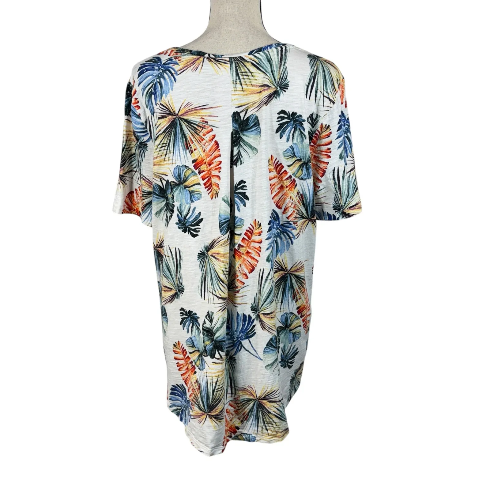 Chico’s SZ 2 (Large) T-Shirt Top Burnout Fabric Leaf Print Hi-Low Hem Stretch - Image 4