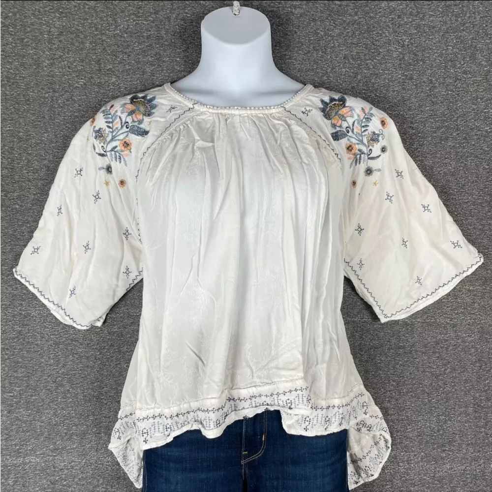 Knox Rose  Boho Short Sleeve Embroidered White Blouse - Image 2