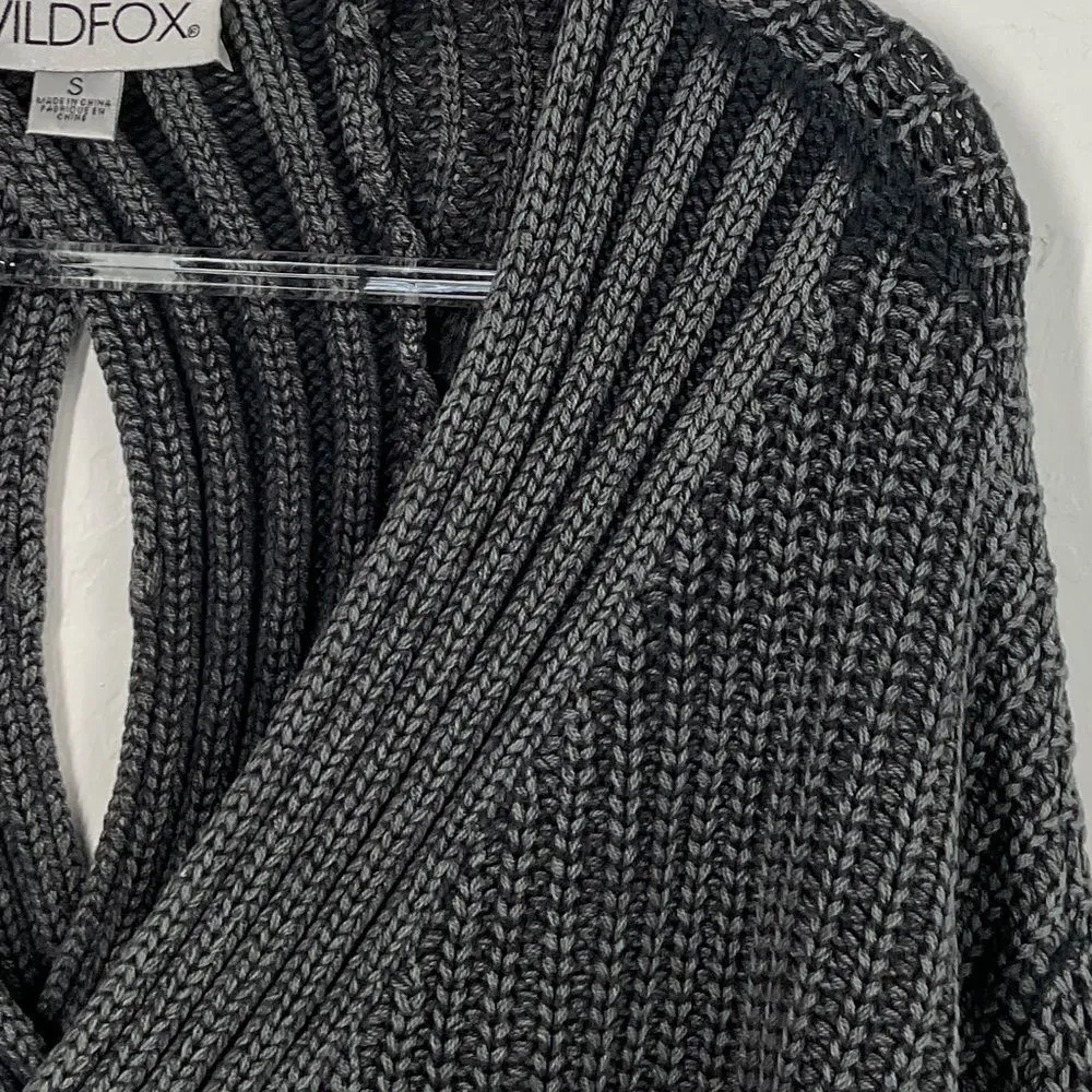Wildfox Gray Black Knit Keyhole Cut Out Back Long Sleeve Sweater Small - Image 4