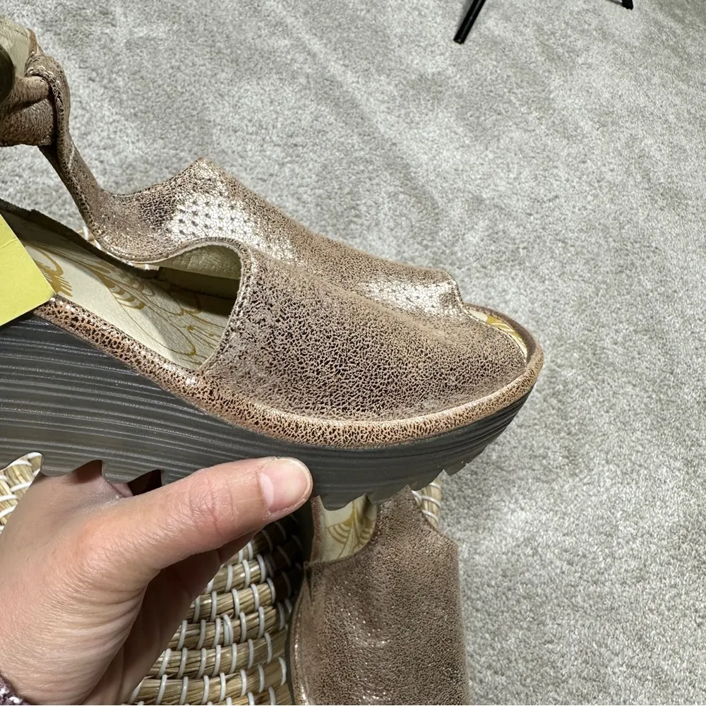 Fly London Women’s Yall T-strap Metallic Beige Leather Wedge Sandals 41/US 10.5 - Image 14