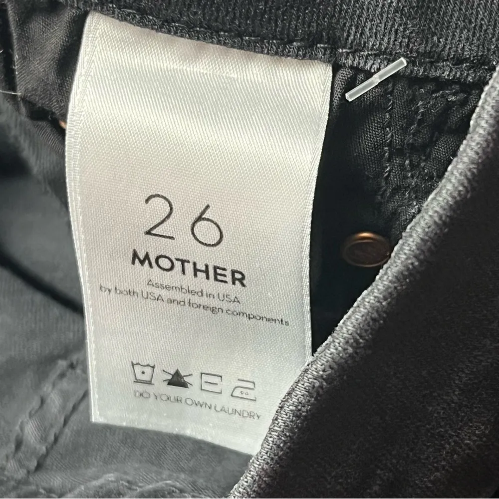 Mother High Waisted Looker Ankle Fray Guilty Flash SZ 26 Black Denim Jean *FLAW* - Image 4