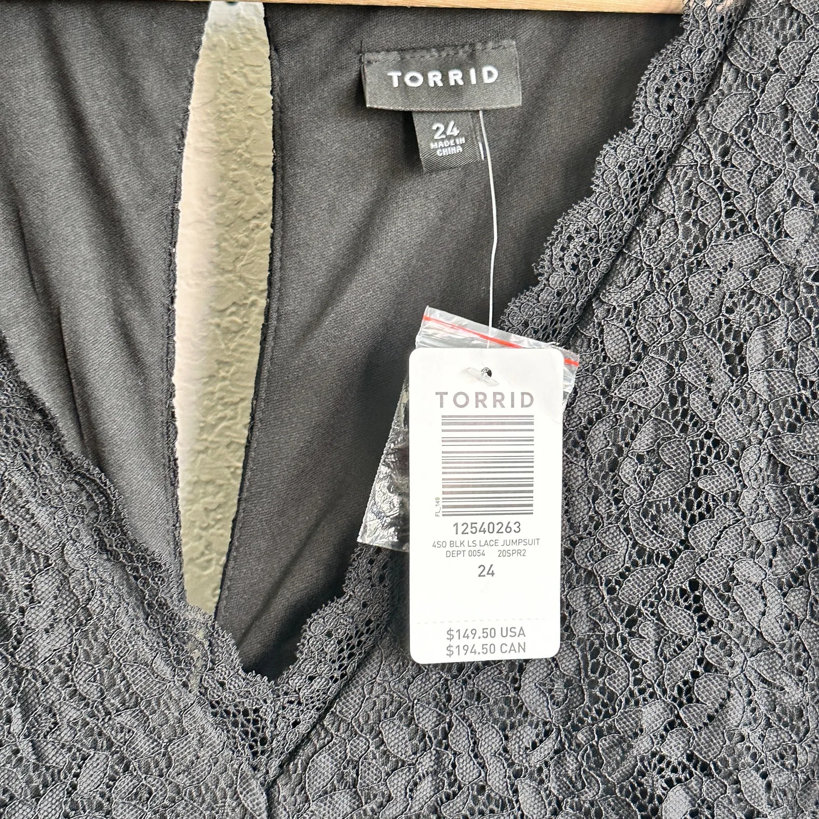 NWT Torrid Black Lace long sleeves Jumpsuit Size 24 US 3X - Image 5