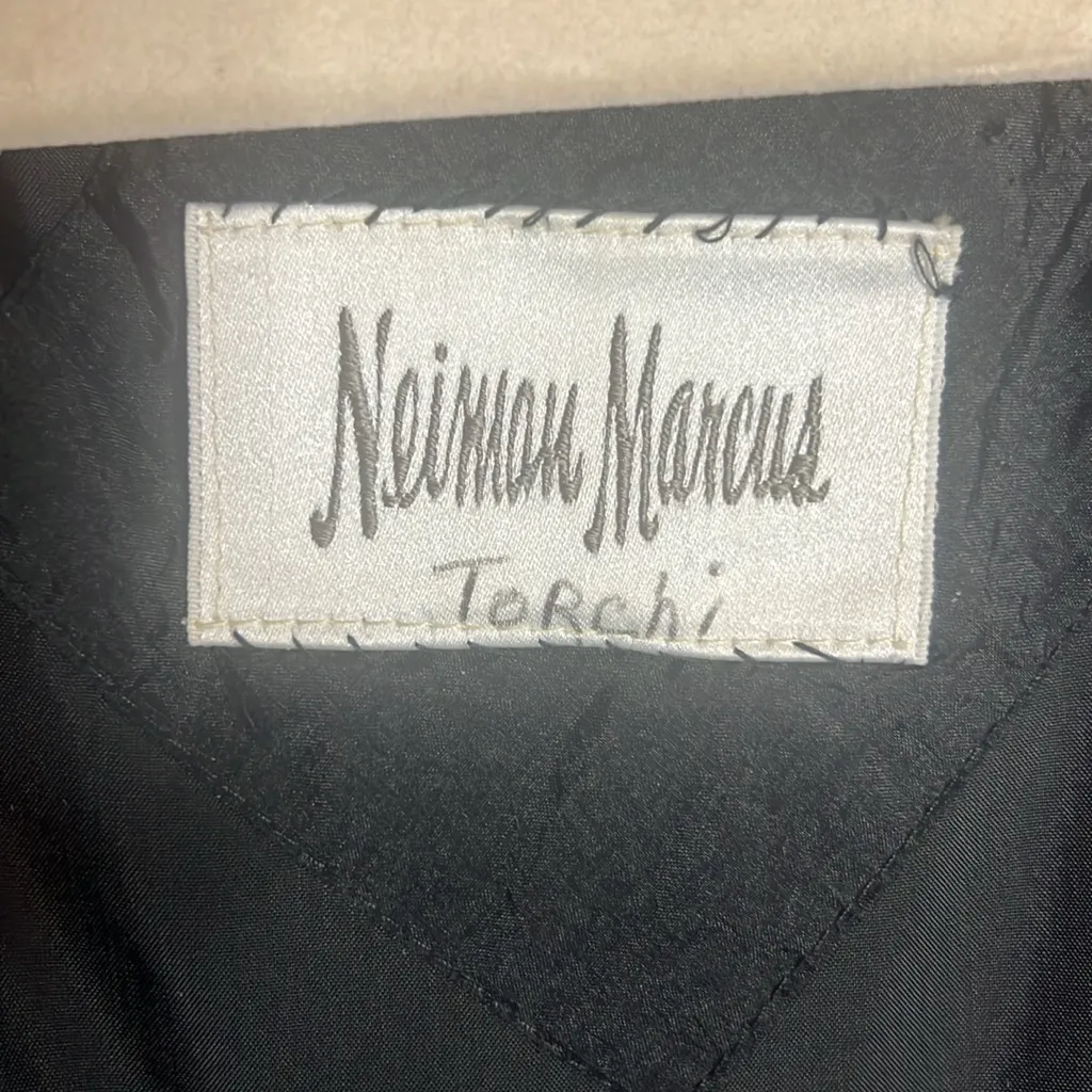 Neiman Marcus Vintage Pattern Windbreaker Zip Gold Black Luxe Jacket Royalty XL - Image 5