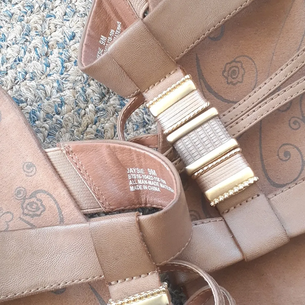 Baretrap Sandals SIZE 9 - Image 4