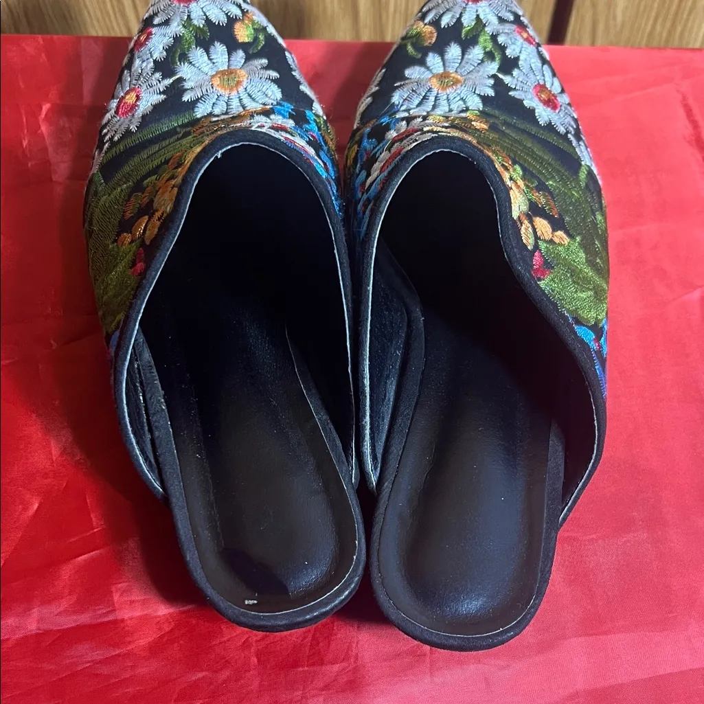 Coconuts by Matisse Black Floral Embroidered Mules - Image 3