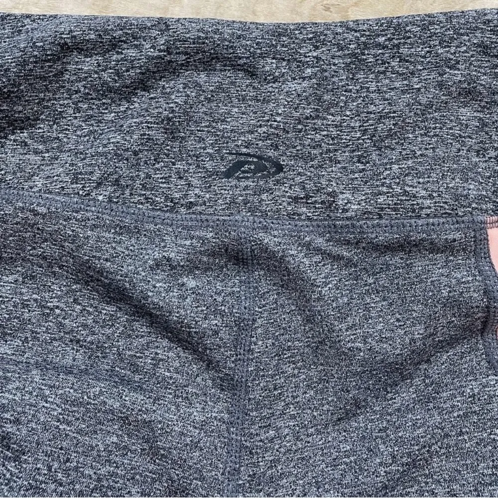 Women's Pro Player Capri Leggings/Yoga
Multicolor Gray, Peach, Blue Like New - Image 7