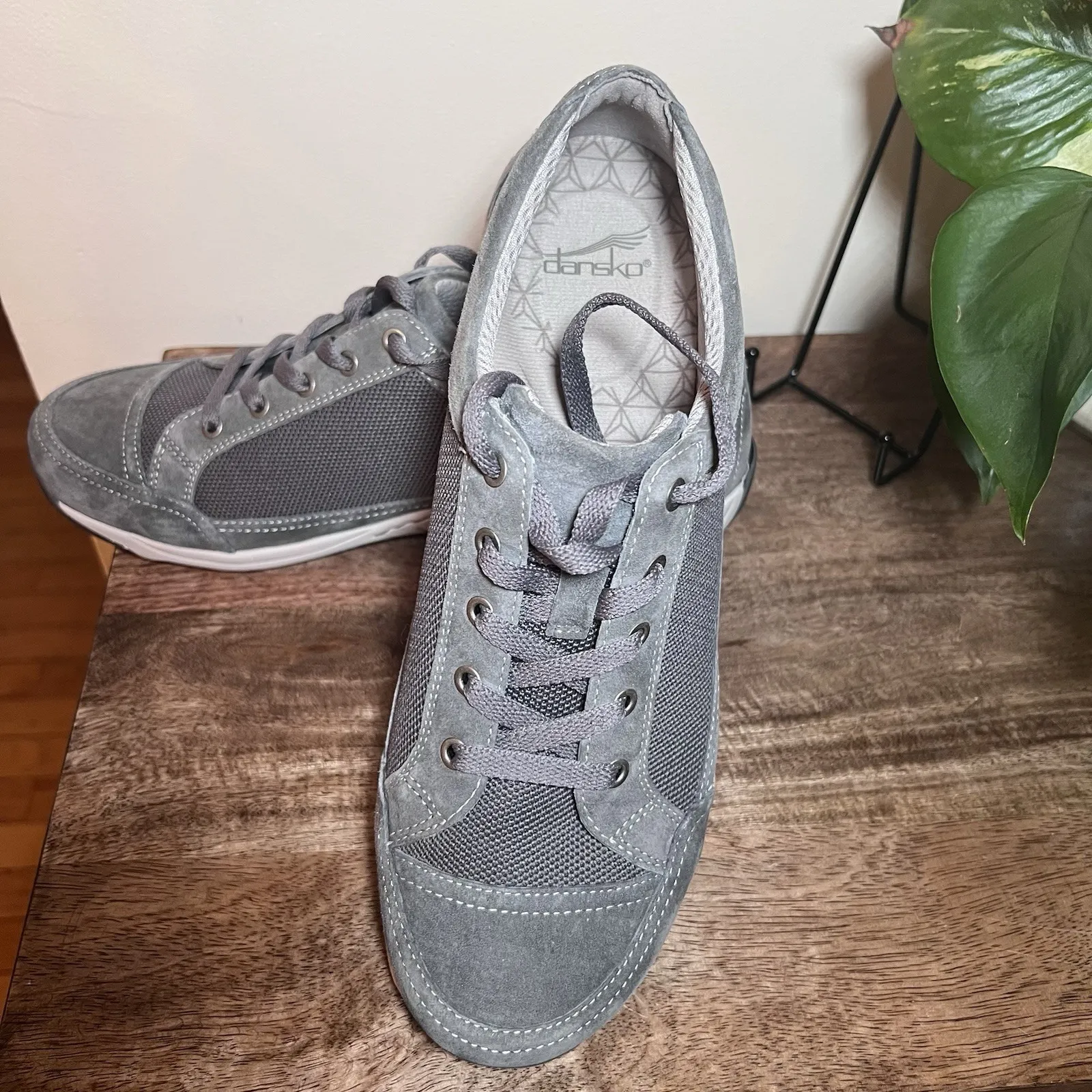 Dansko Women's Harmony Suede Lace Up Sneakers, Casual Arch Support Size 42/11 US - Image 2