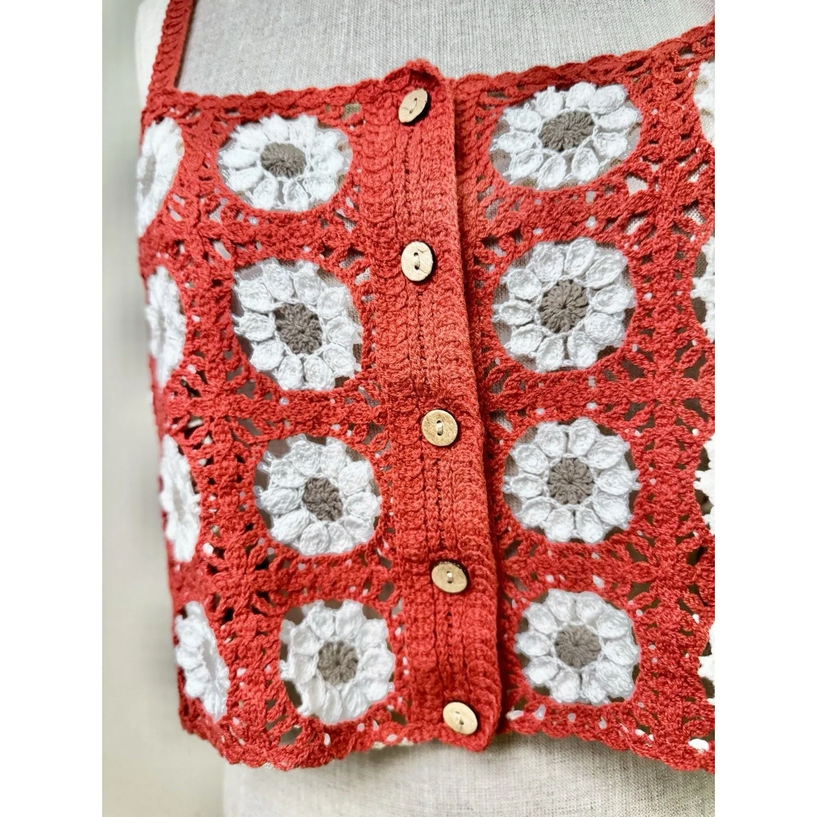 Coco + Jaimeson Women's Crochet Button Front Tank Boho Floral Daisy Size L/XL - Image 8