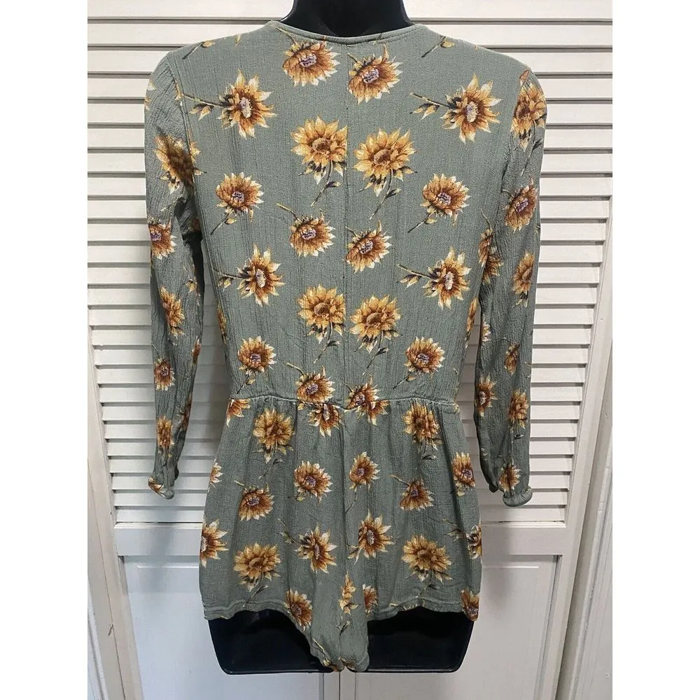 Forever 21 Green Sunflower 3/4 Sleeve Romper Size Medium‎ Wrap Front - Image 4