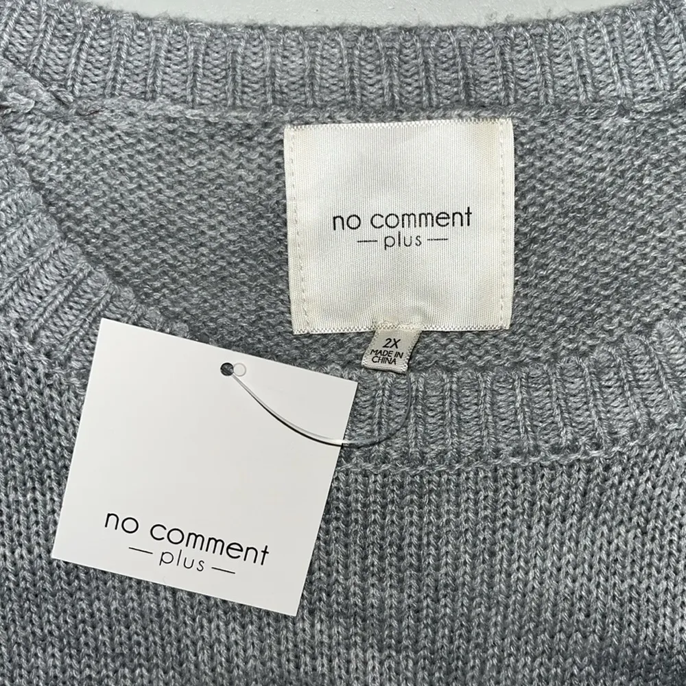 No Comment NWT Plus Size 2X Gray - White & Silver Embellished Skull Sweater Top - Image 5