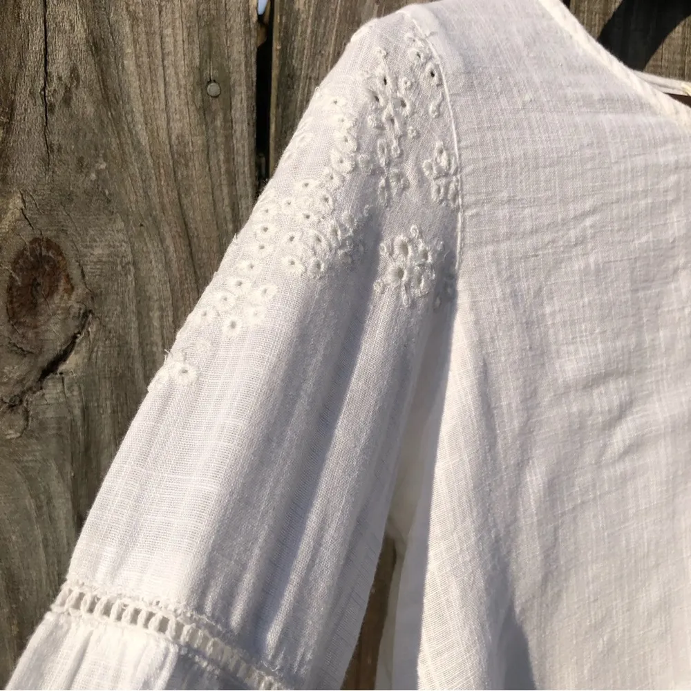 Abercrombie & Fitch Eyelet Long Balloon Puff Sleeve Tie Front Cotton Blouse XS - Image 4