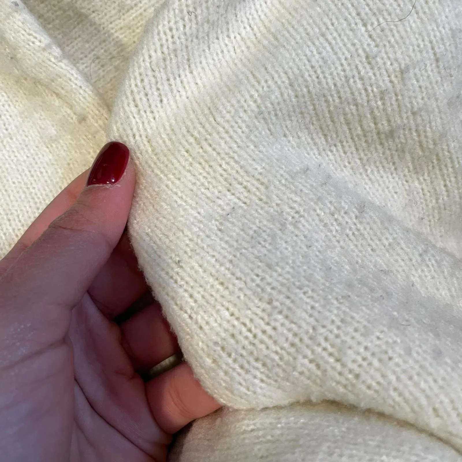 Abercrombie & Fitch Women's Cream and White Jumper - Image 6