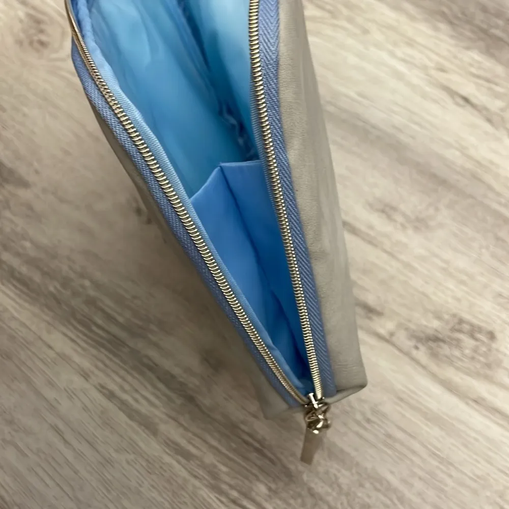 bareMinerals Gray Faux Suede Zip Top Makeup/Cosmetics Bag Approximately 8" X 6" - Image 6