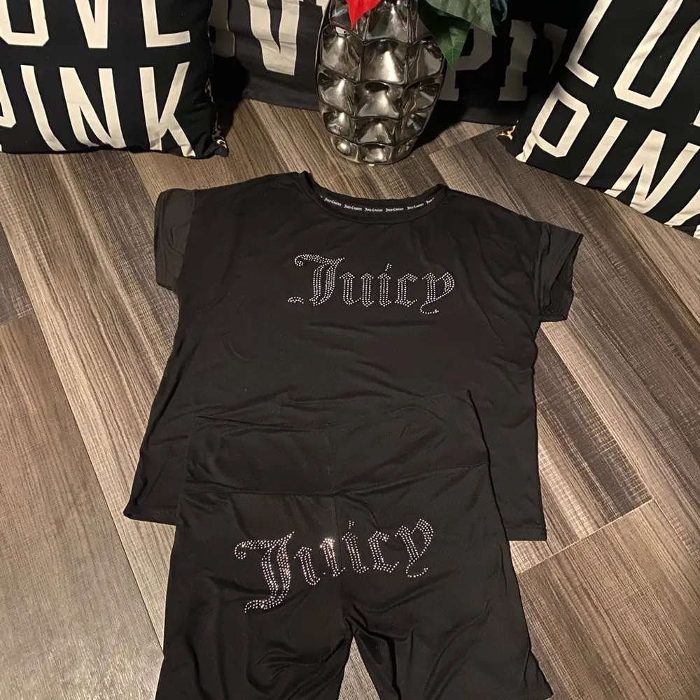 Juicy Couture Black Lounge Set - Image 5