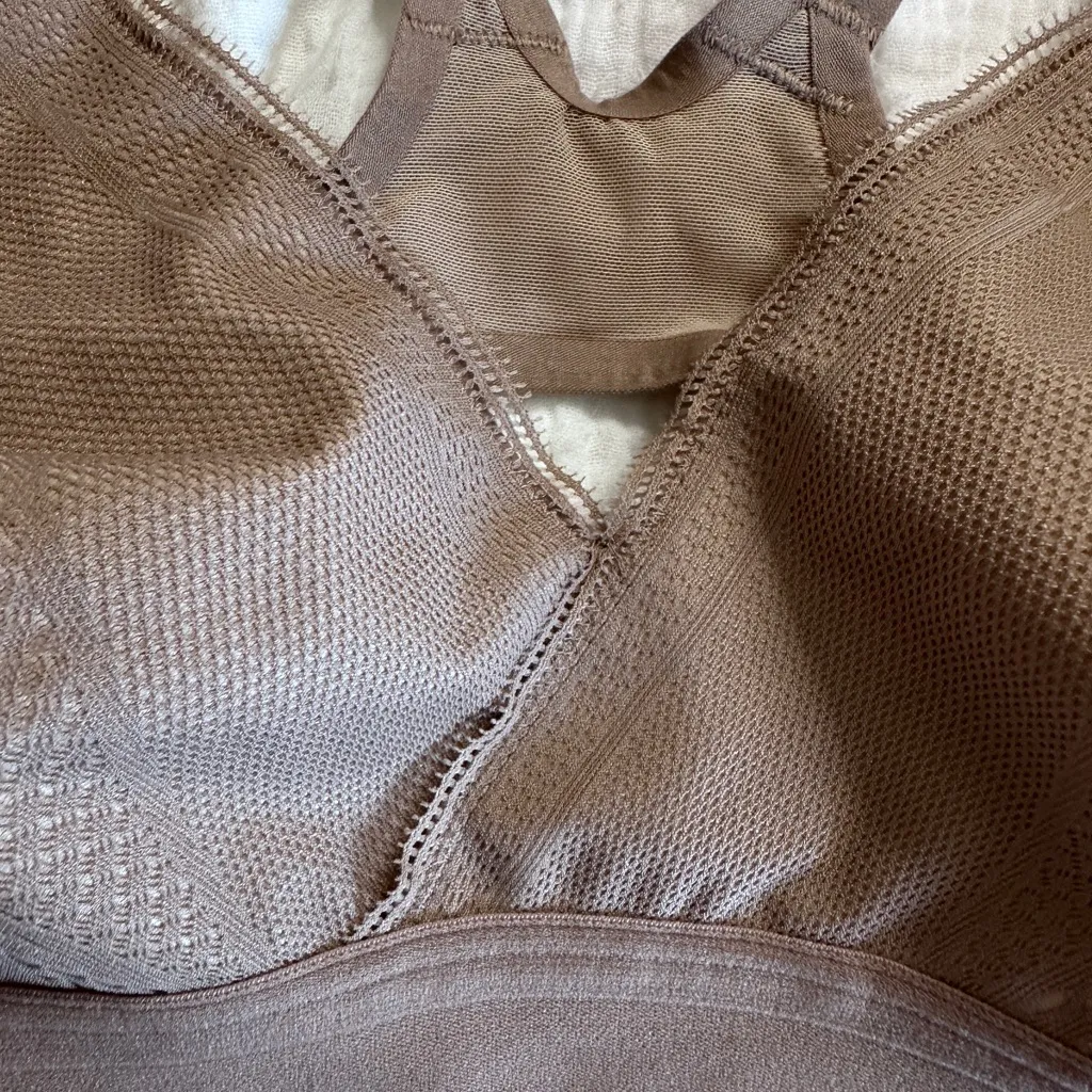 LULULEMON Awake to Lace Bra; new without tags; size 36D - Image 8