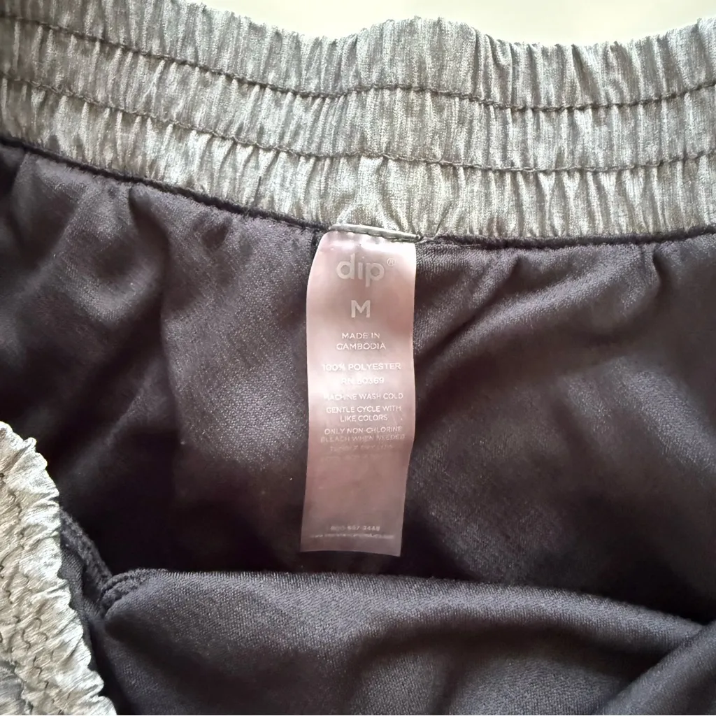 ALO Athletic Shorts size Medium - Image 4